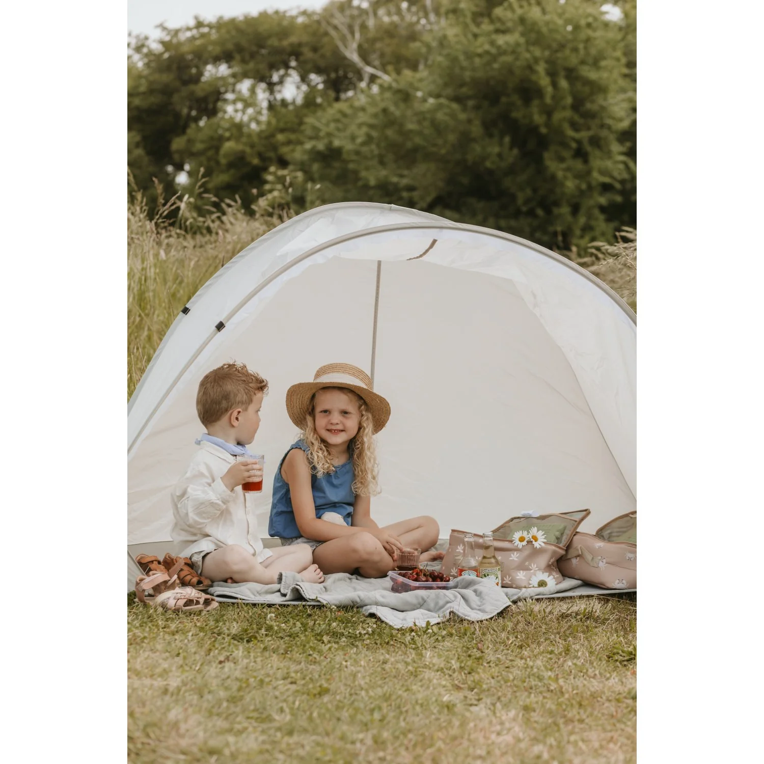 Vanilla COPENHAGEN Oyster Grey Pop-Up Tent Family - Image 4