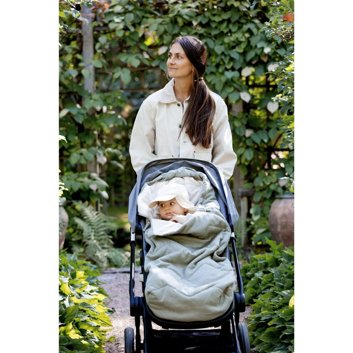 Voksi® Meadow Green Solid Breeze Light - Image 3